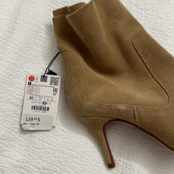 Zara women’s suede booties size 40 - Picture 2 of 2